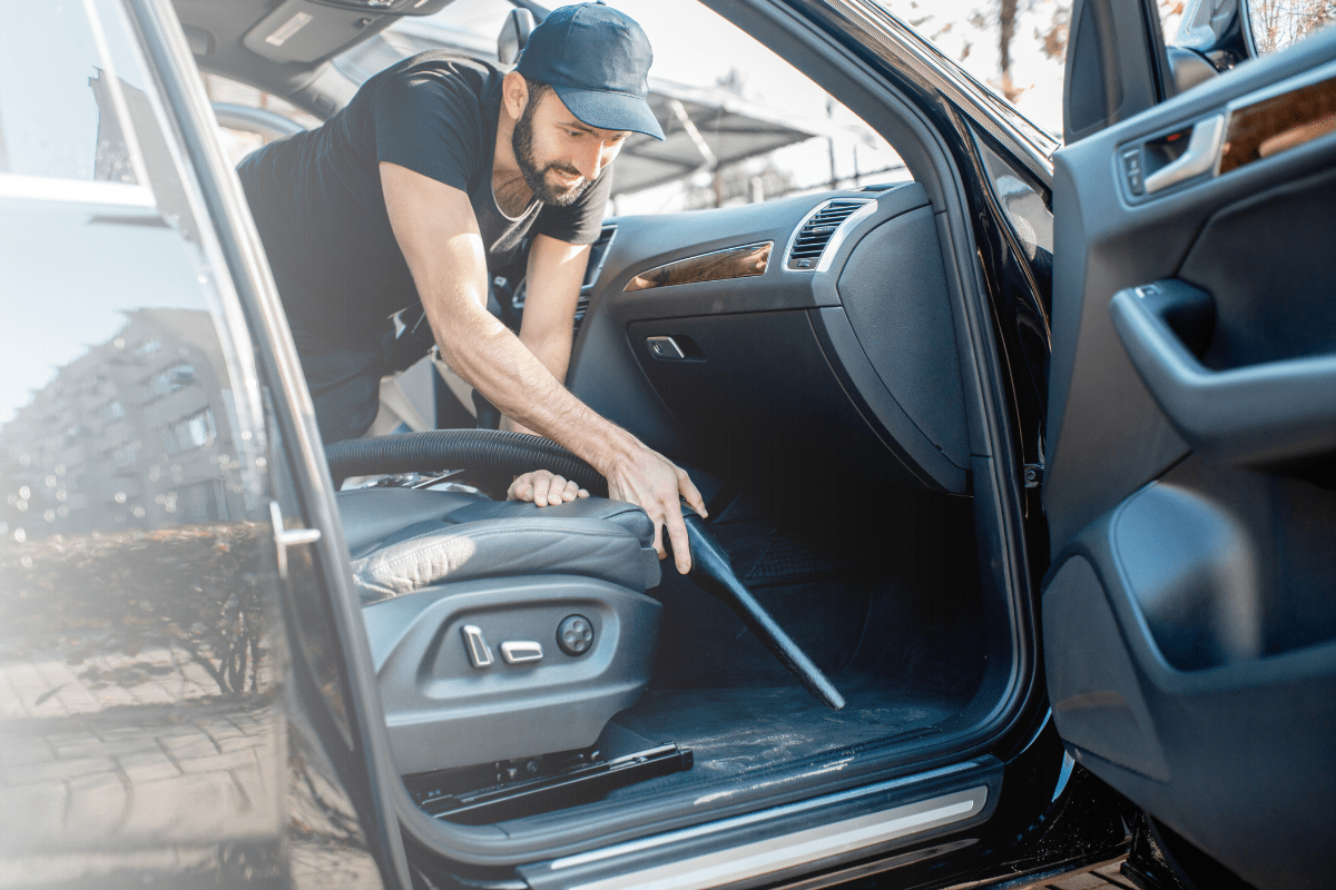 how to use vacuum cleaner for car